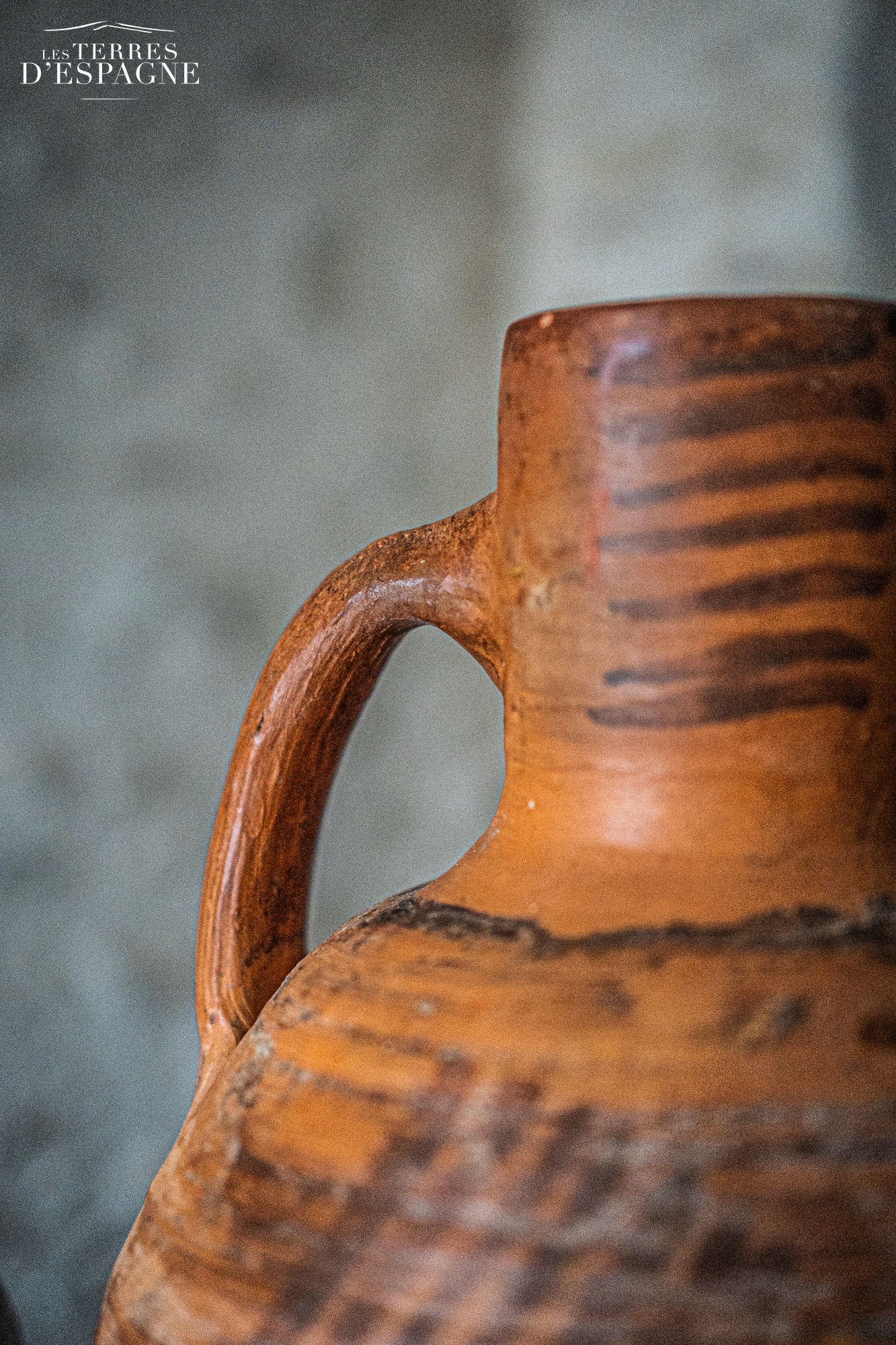 Cruche càntaro en terre cuite marquée de sept griffes 40cm - Les Terres d'Espagne