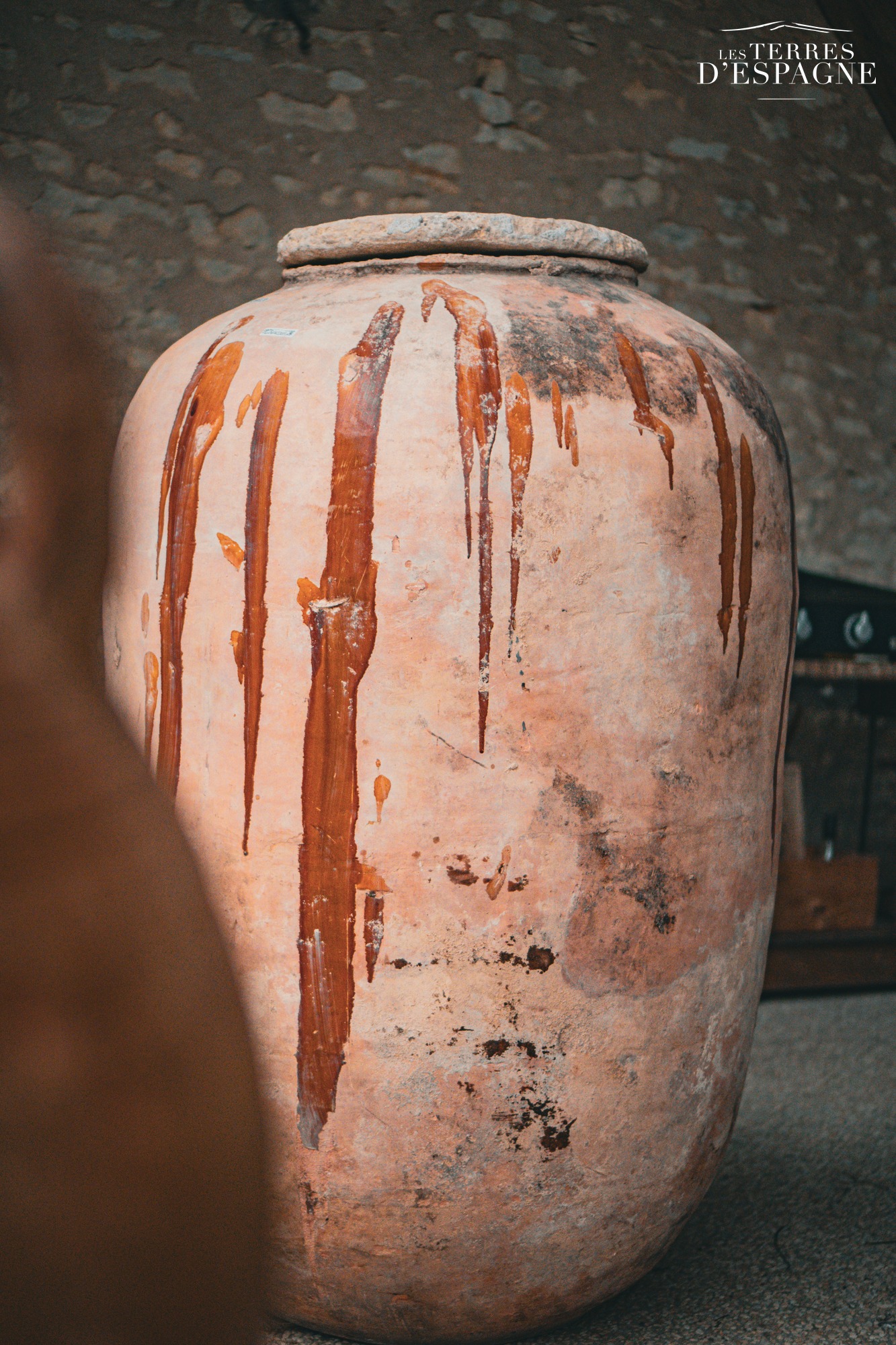 Grande Jarre en Terre Cuite Ancienne 140cm x 80xm - Monumentale - Les Terres d'Espagne