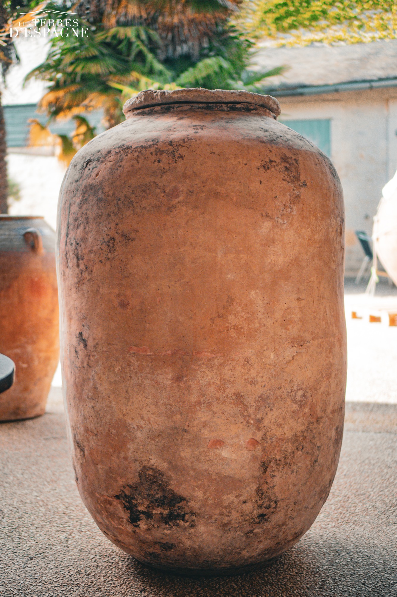 Grande Jarre en Terre Cuite Ancienne 140cm x 80cm - Monumentale - Les Terres d'Espagne